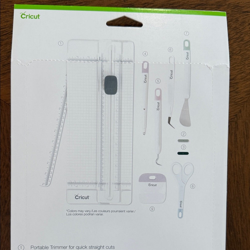 Cricut Essential Tool Set - White with Pastel Accents (Mint, Lavender, Peach) - Picture 5 of 7